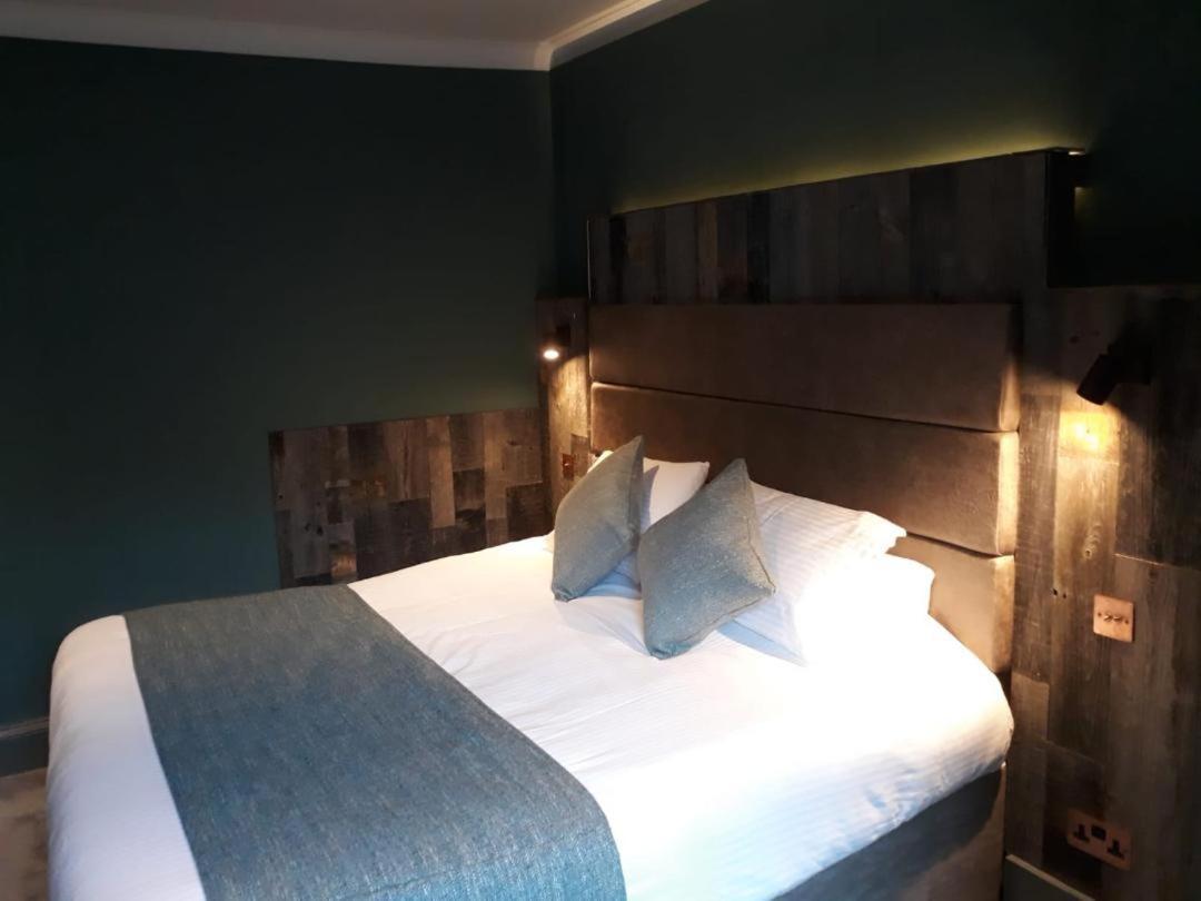The Whisky Vaults Hotel Oban Bagian luar foto