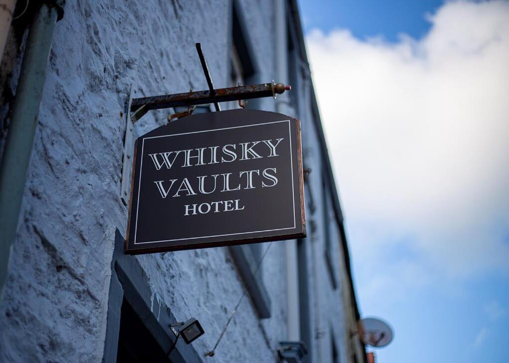 The Whisky Vaults Hotel Oban Bagian luar foto