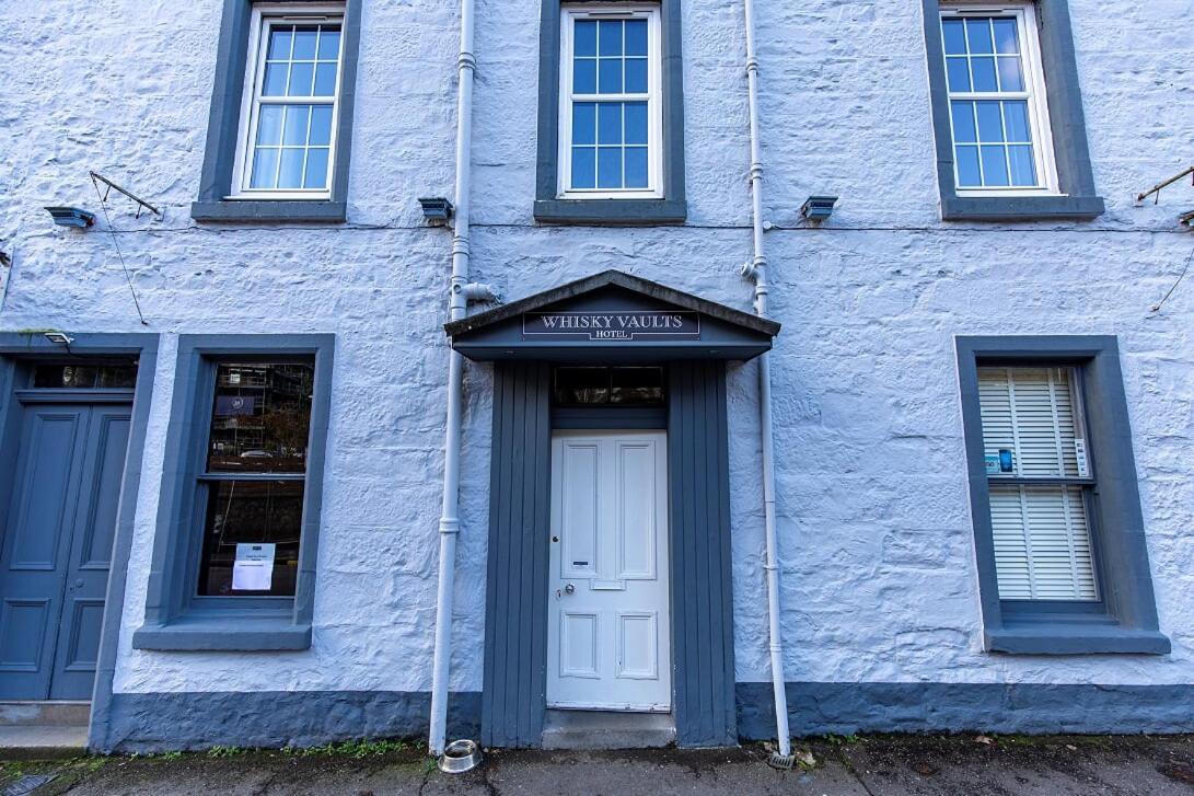 The Whisky Vaults Hotel Oban Bagian luar foto