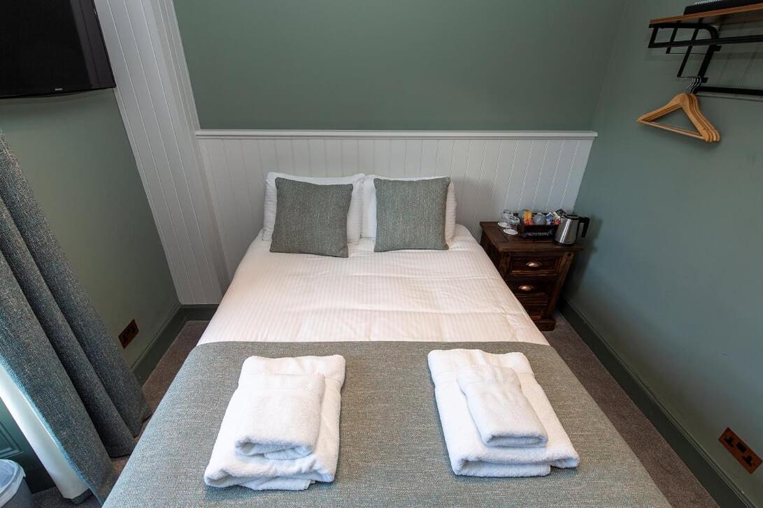 The Whisky Vaults Hotel Oban Bagian luar foto