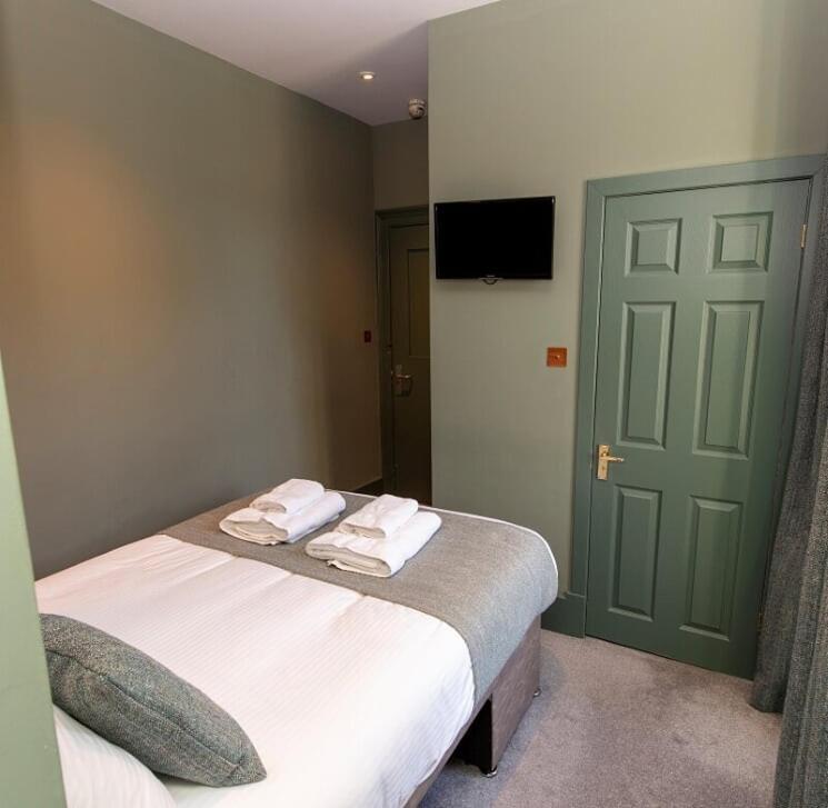 The Whisky Vaults Hotel Oban Bagian luar foto