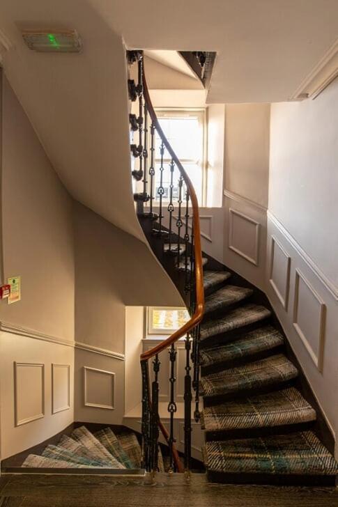 The Whisky Vaults Hotel Oban Bagian luar foto