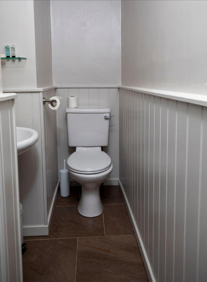 The Whisky Vaults Hotel Oban Bagian luar foto